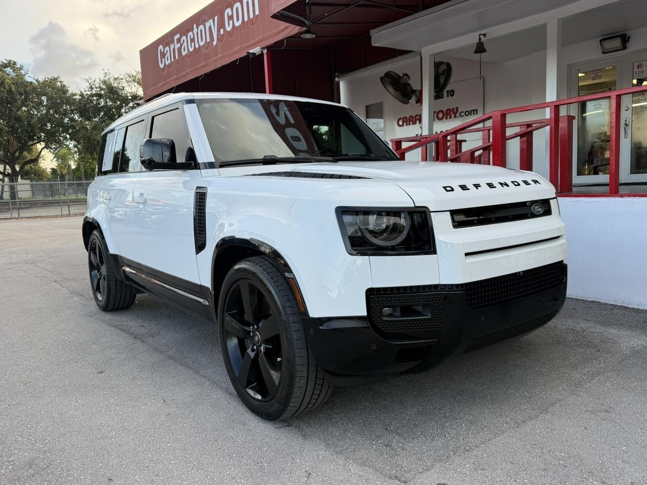 2024 Land Rover Defender X-Dynamic SE Hollywood FL