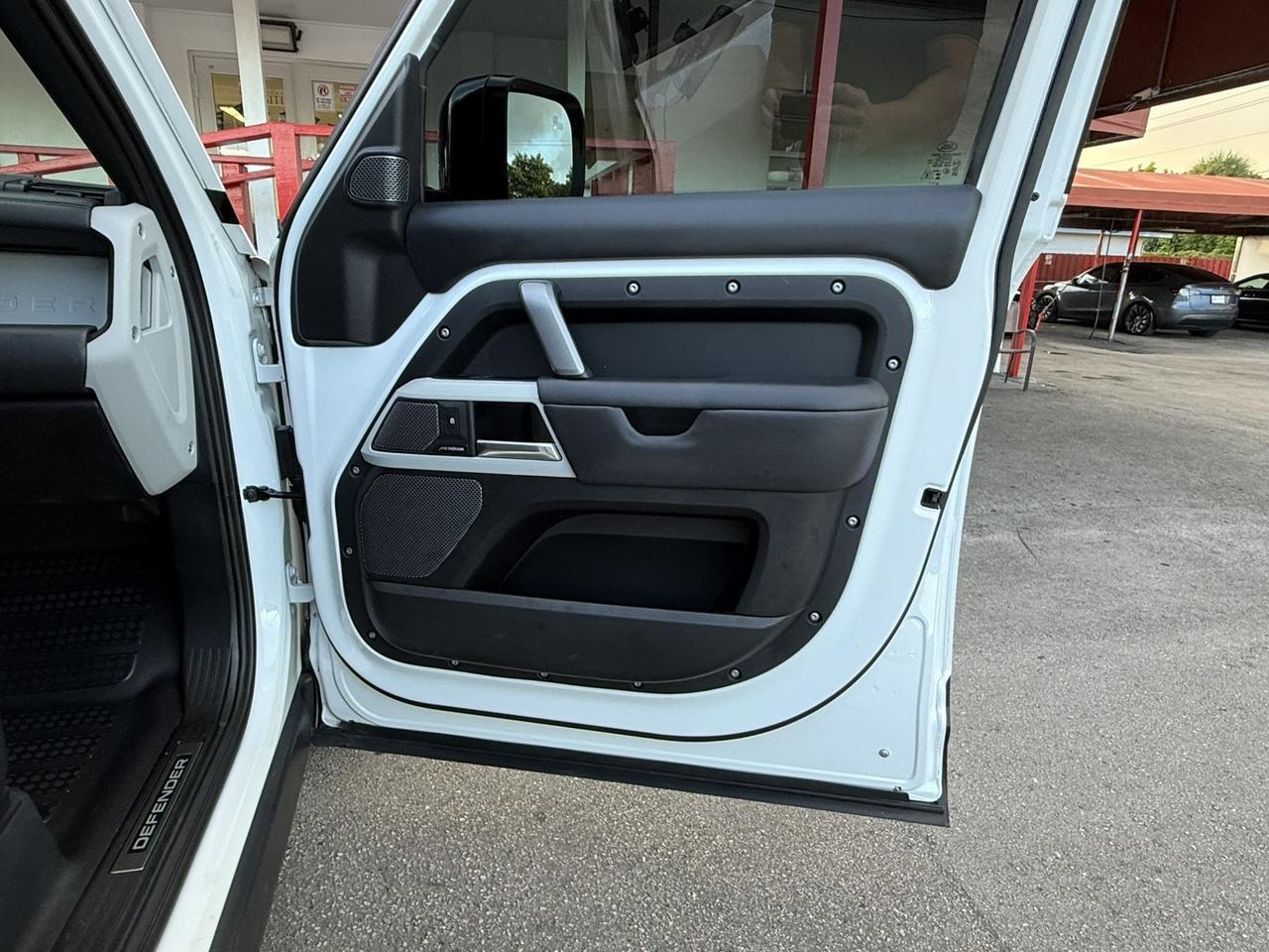 2024 Land Rover Defender X-Dynamic SE Hollywood FL