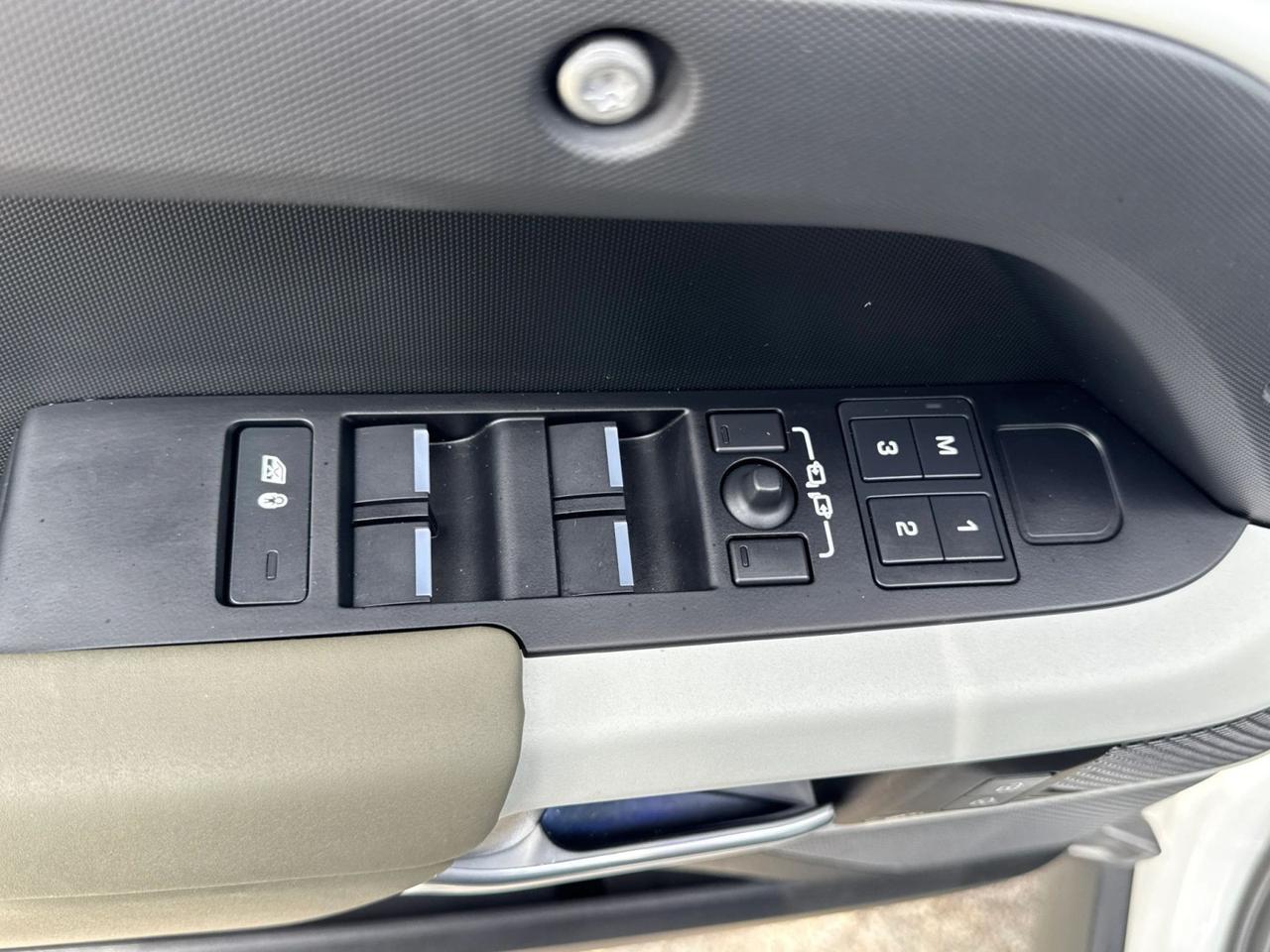 2024 Land Rover Defender X-Dynamic SE Miami FL