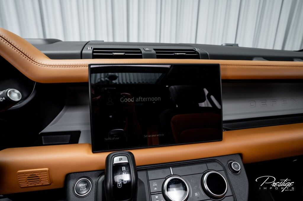 2024 Land Rover Defender X-Dynamic SE North Miami Beach FL