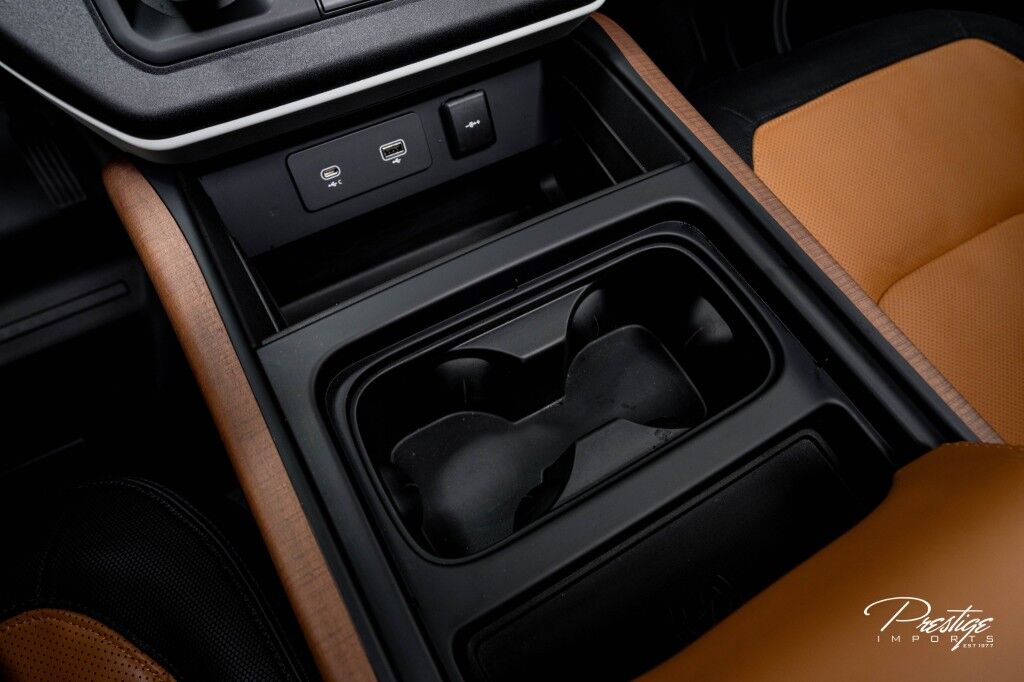 2024 Land Rover Defender X-Dynamic SE North Miami Beach FL