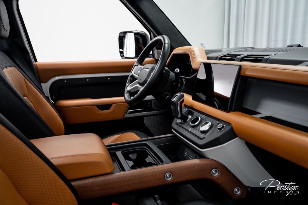 2024 Land Rover Defender X-Dynamic SE North Miami Beach FL