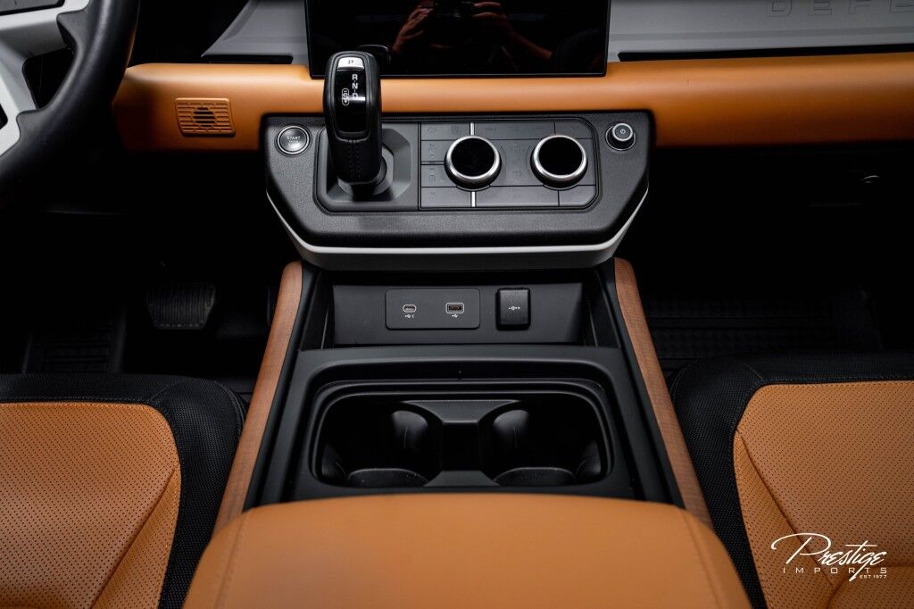 2024 Land Rover Defender X-Dynamic SE North Miami Beach FL