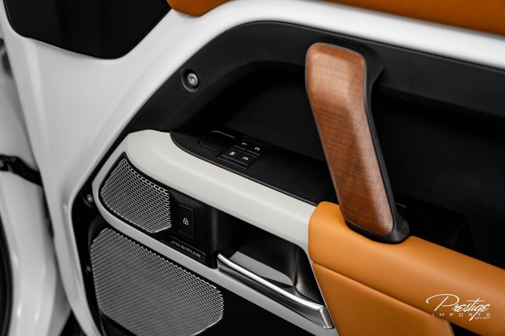 2024 Land Rover Defender X-Dynamic SE North Miami Beach FL