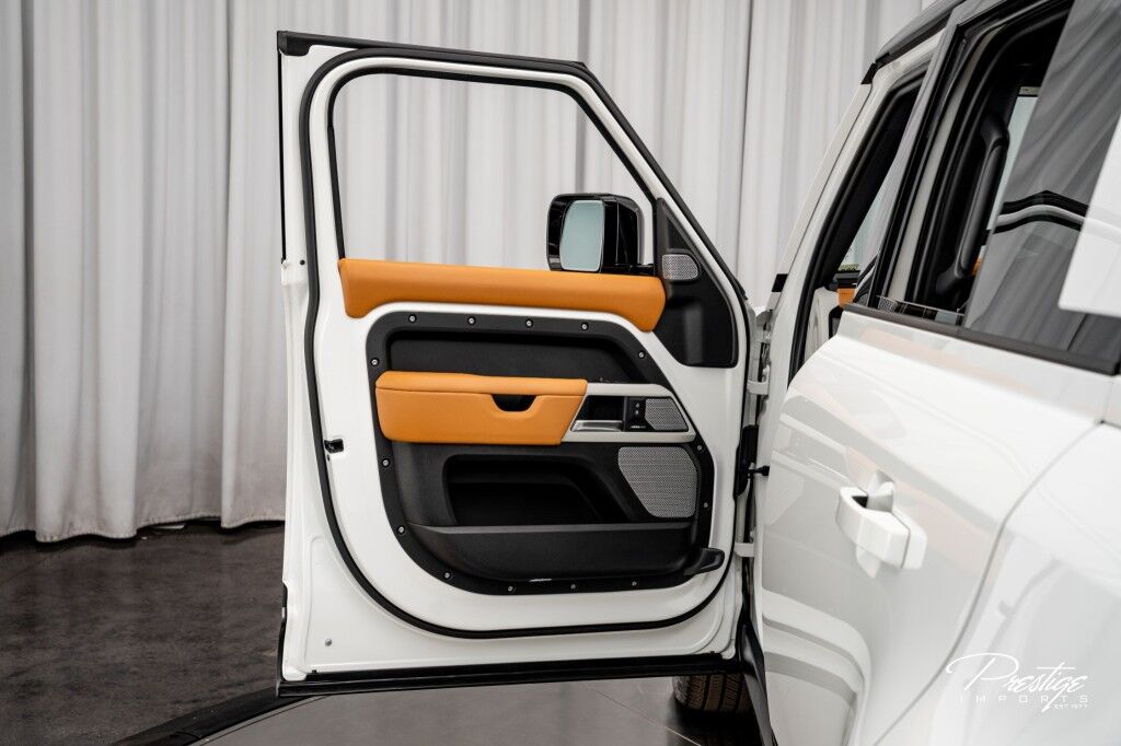 2024 Land Rover Defender X-Dynamic SE North Miami Beach FL