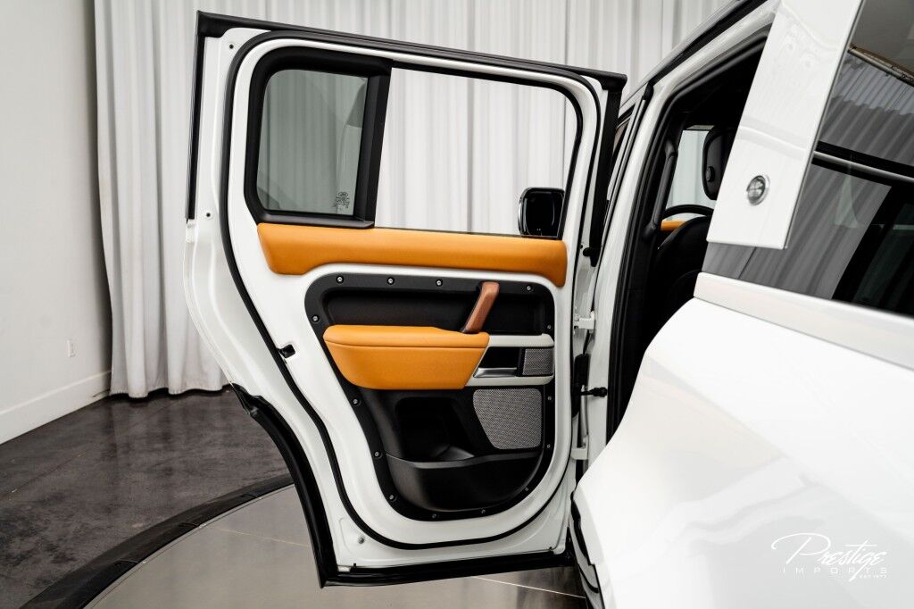 2024 Land Rover Defender X-Dynamic SE North Miami Beach FL