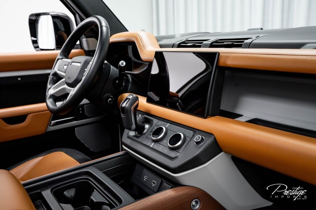 2024 Land Rover Defender X-Dynamic SE North Miami Beach FL