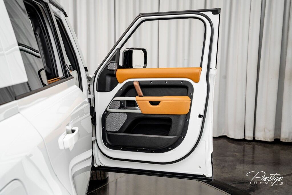 2024 Land Rover Defender X-Dynamic SE North Miami Beach FL