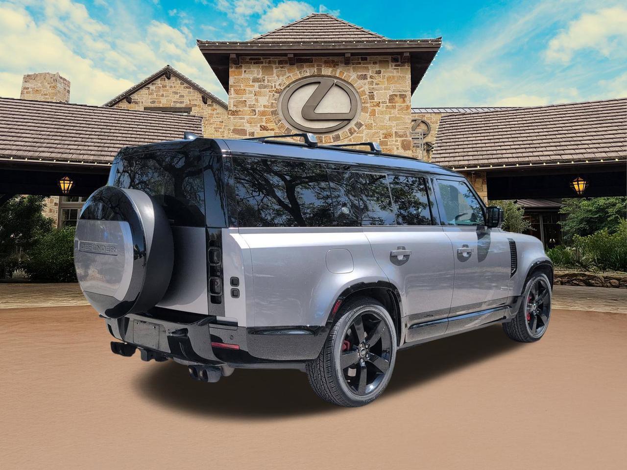 2024 Land Rover Defender X-Dynamic SE