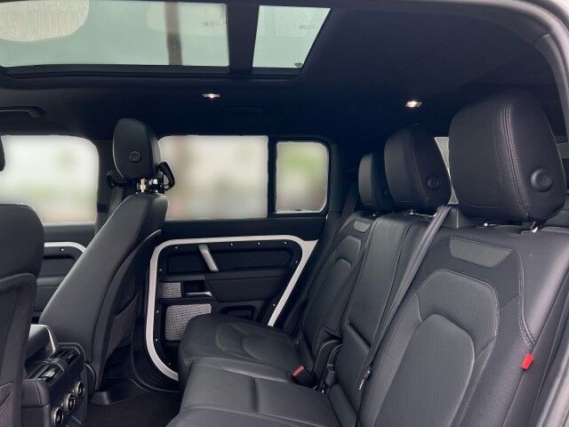 2024 Land Rover Defender X-Dynamic SE San Juan TX