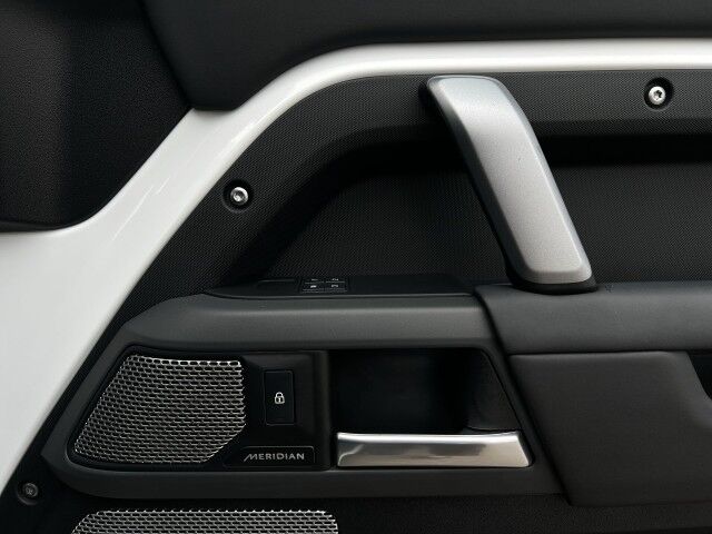 2024 Land Rover Defender X-Dynamic SE San Juan TX