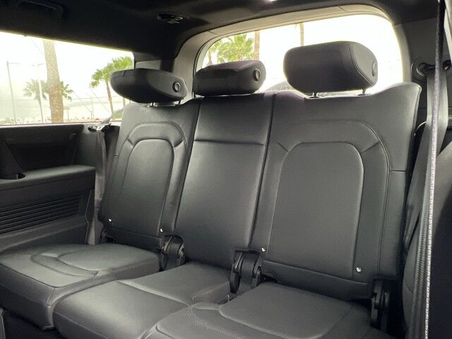 2024 Land Rover Defender X-Dynamic SE San Juan TX