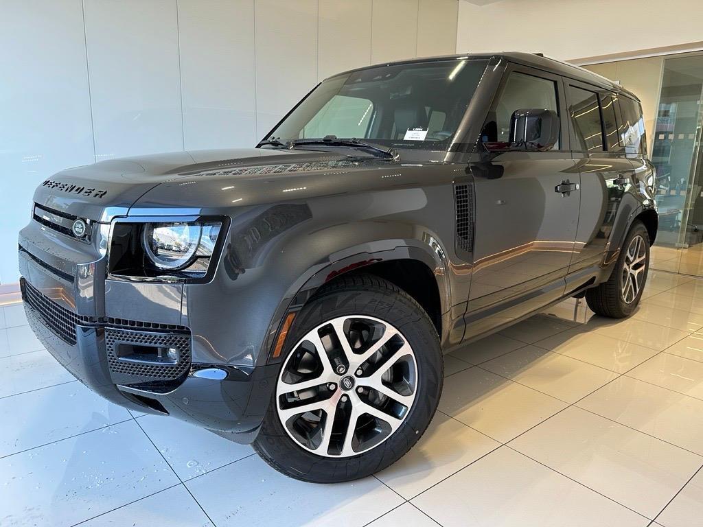 New 2024 Land Rover Defender XDynamic SE in Tucson AZ