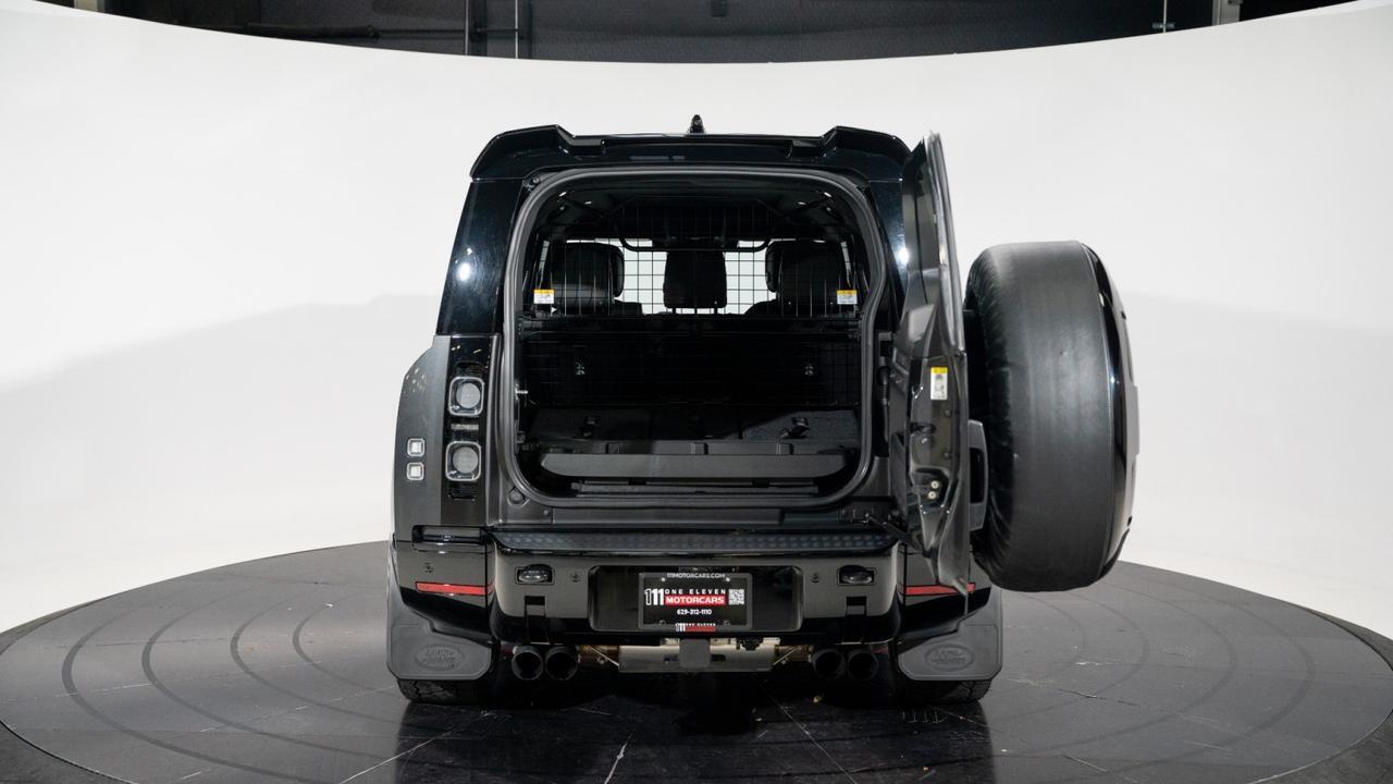 2024 Land Rover Defender X P400 w/URBAN FULL WIDETRACK KIT Franklin TN