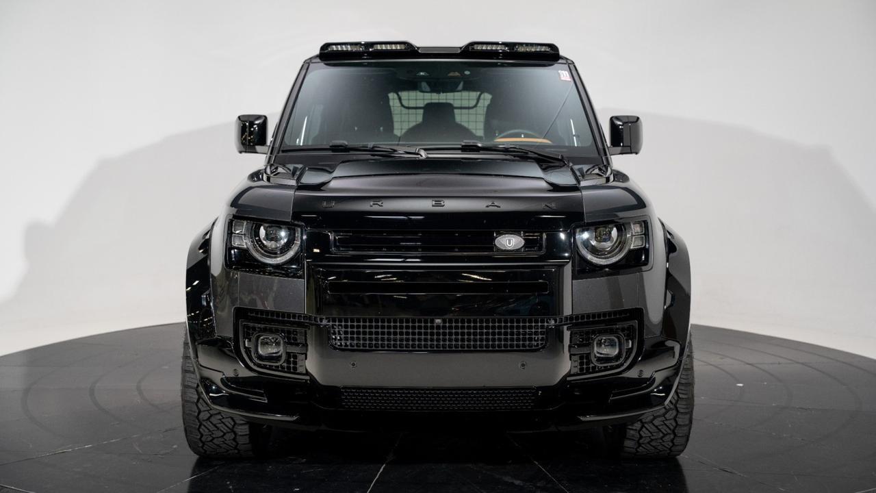 2024 Land Rover Defender X P400 w/URBAN FULL WIDETRACK KIT Franklin TN
