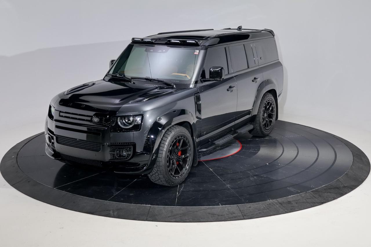 2024 Land Rover Defender X P400 w/URBAN FULL WIDETRACK KIT