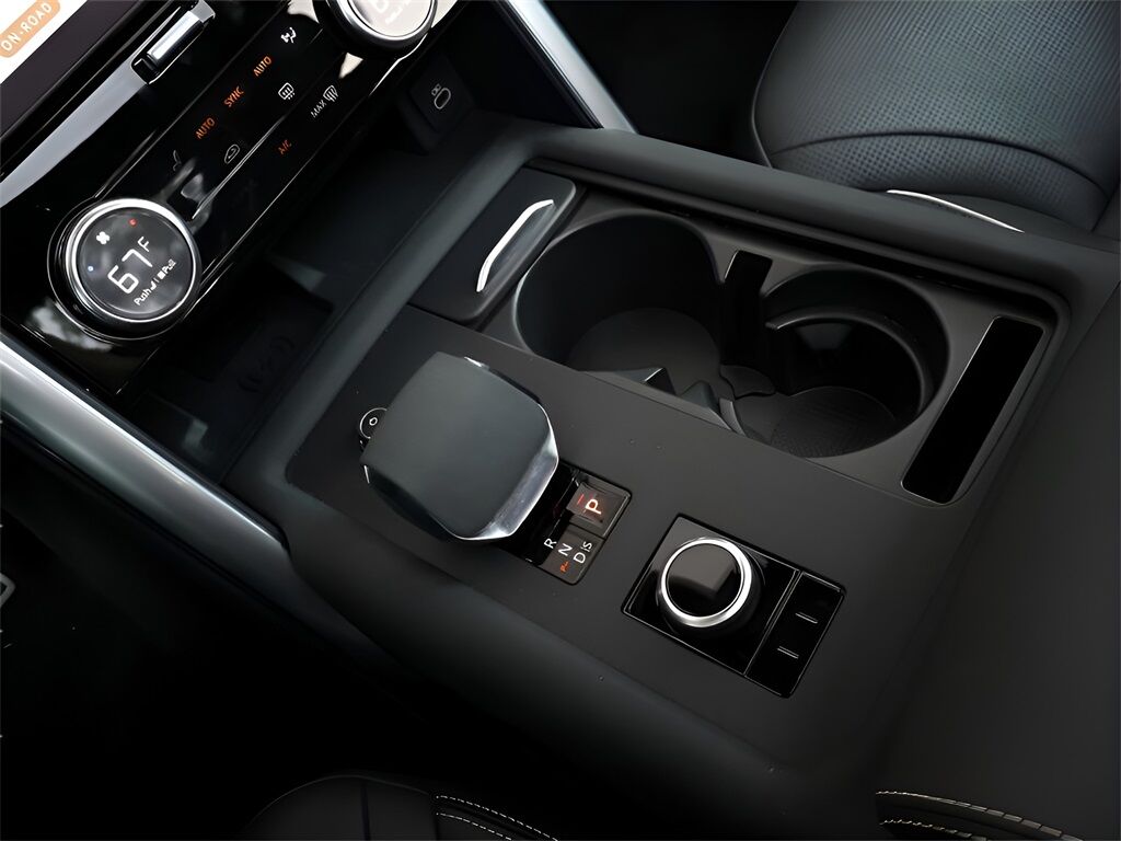 2024 Land Rover Discovery Dynamic SE San Clemente CA