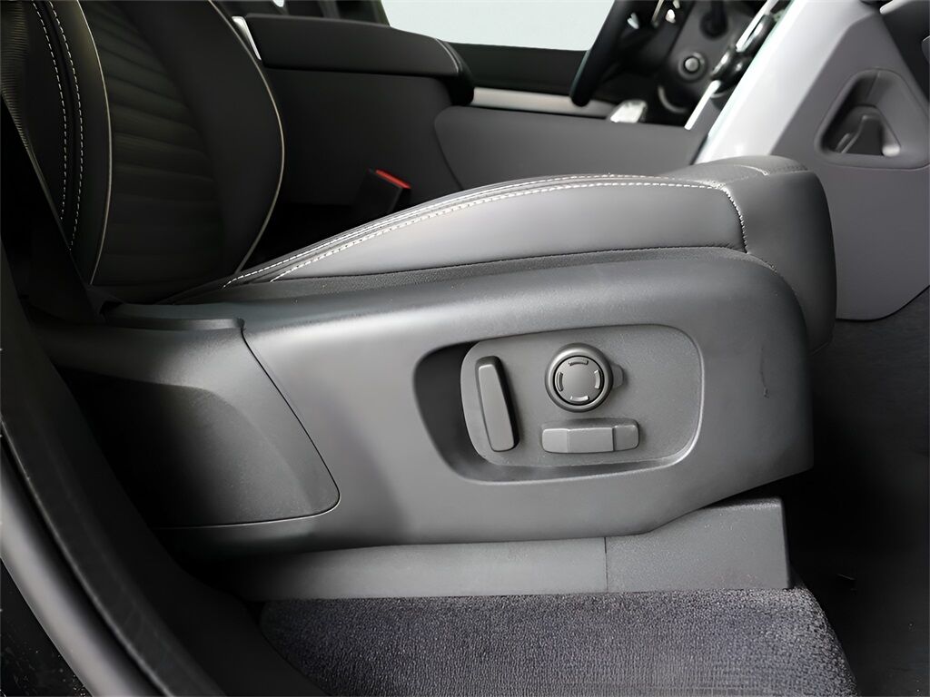 2024 Land Rover Discovery Dynamic SE San Clemente CA