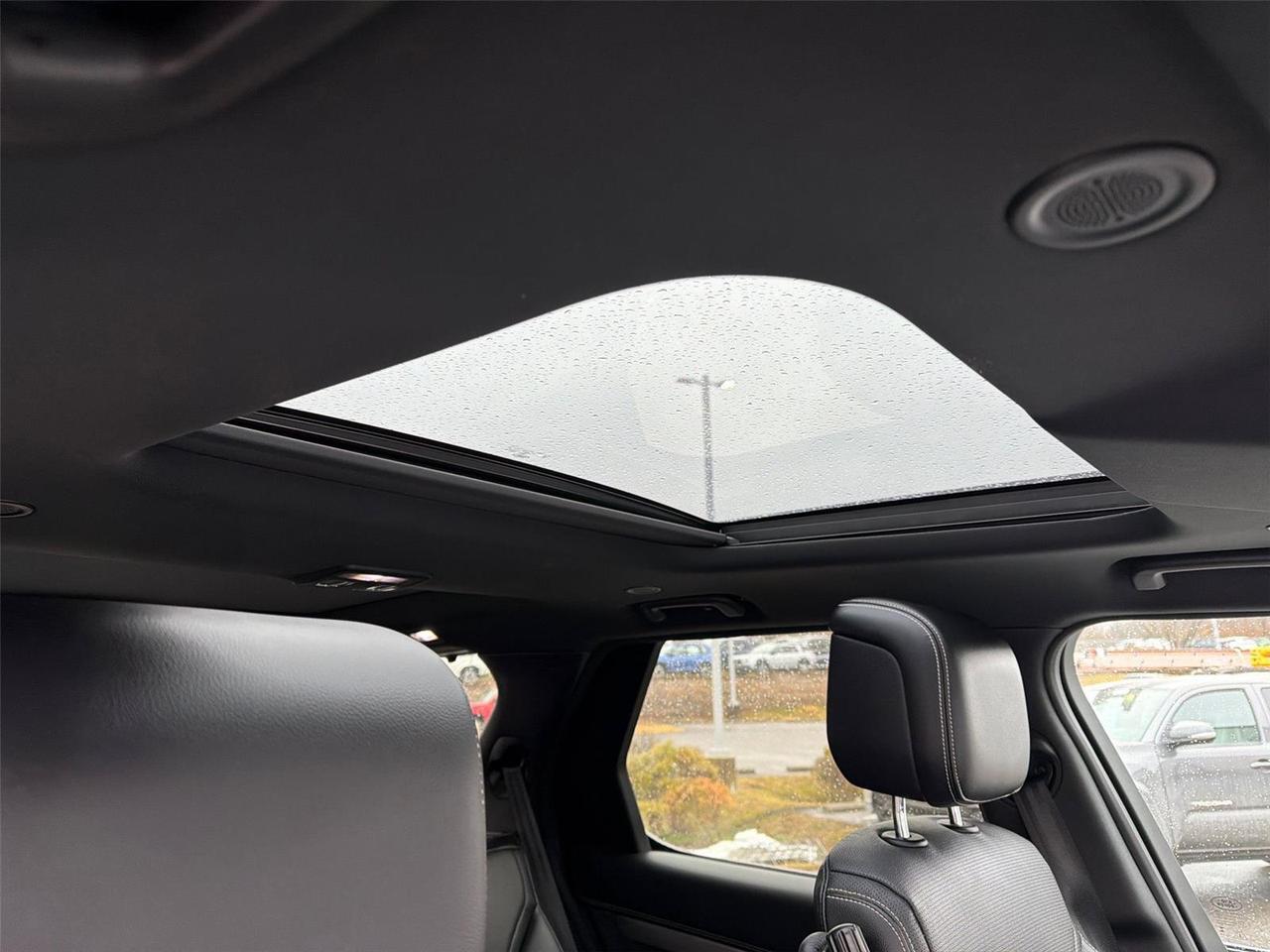 2024 Land Rover Discovery Dynamic SE Hagerstown MD