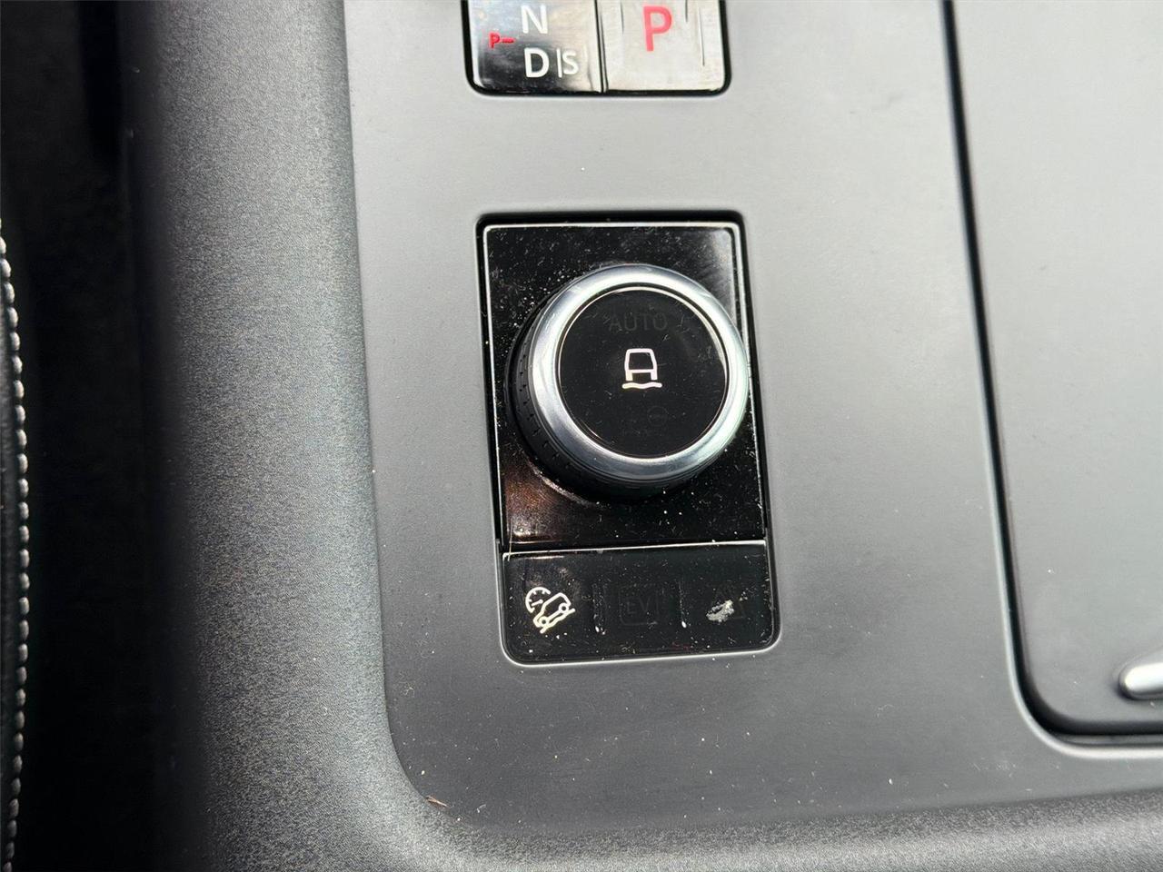 2024 Land Rover Discovery Dynamic SE Hagerstown MD