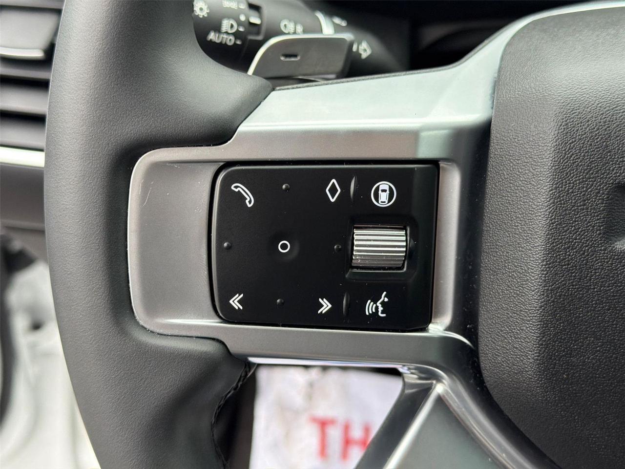 2024 Land Rover Discovery Dynamic SE Hagerstown MD