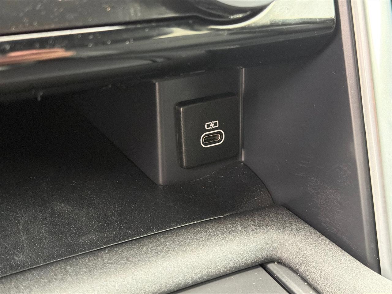 2024 Land Rover Discovery Dynamic SE Hagerstown MD