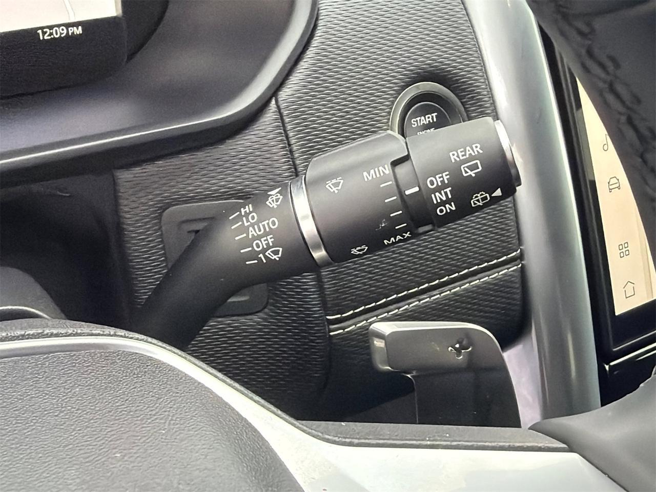 2024 Land Rover Discovery Dynamic SE Hagerstown MD