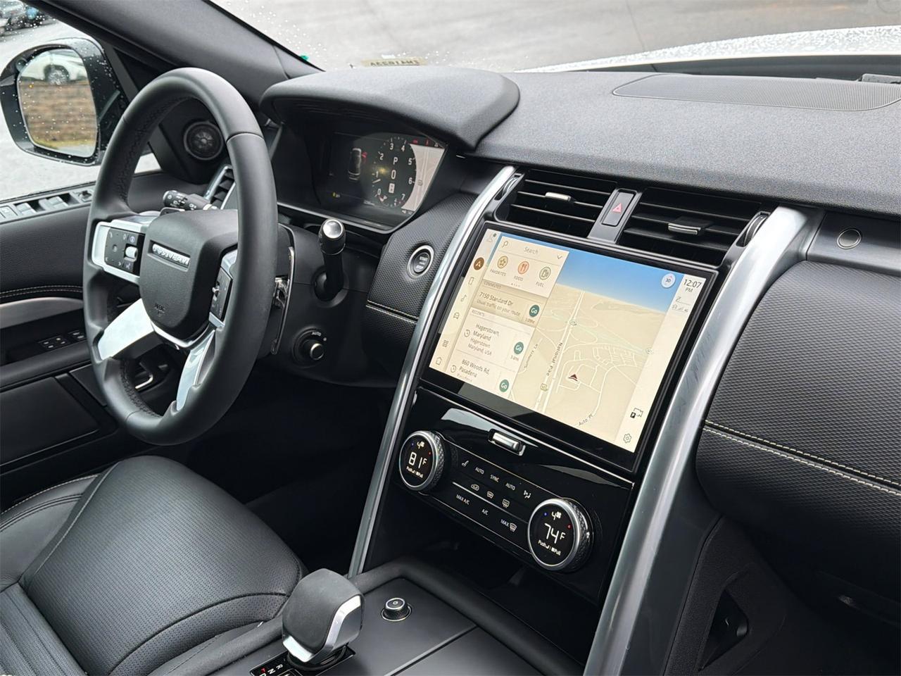 2024 Land Rover Discovery Dynamic SE Hagerstown MD