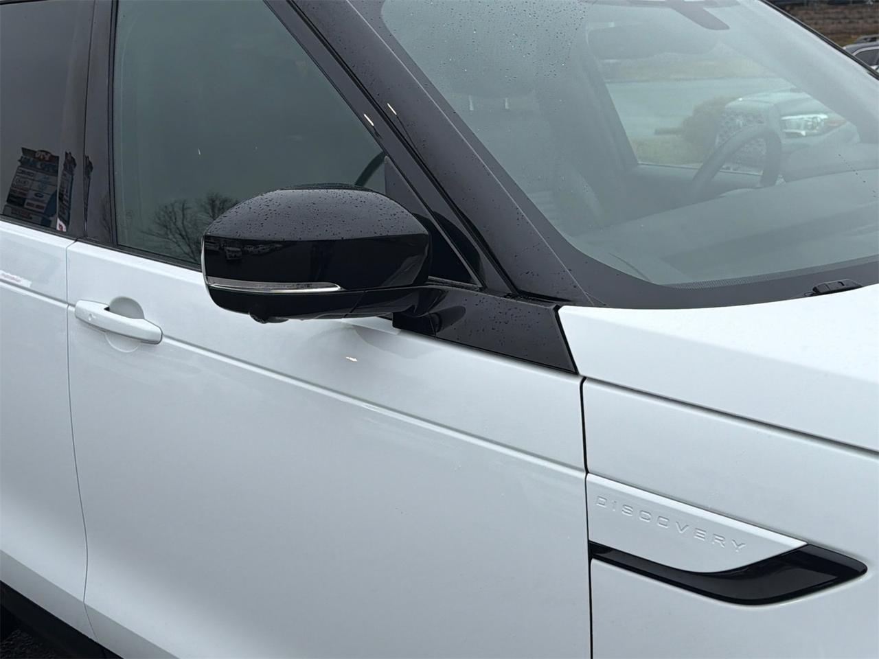 2024 Land Rover Discovery Dynamic SE Hagerstown MD