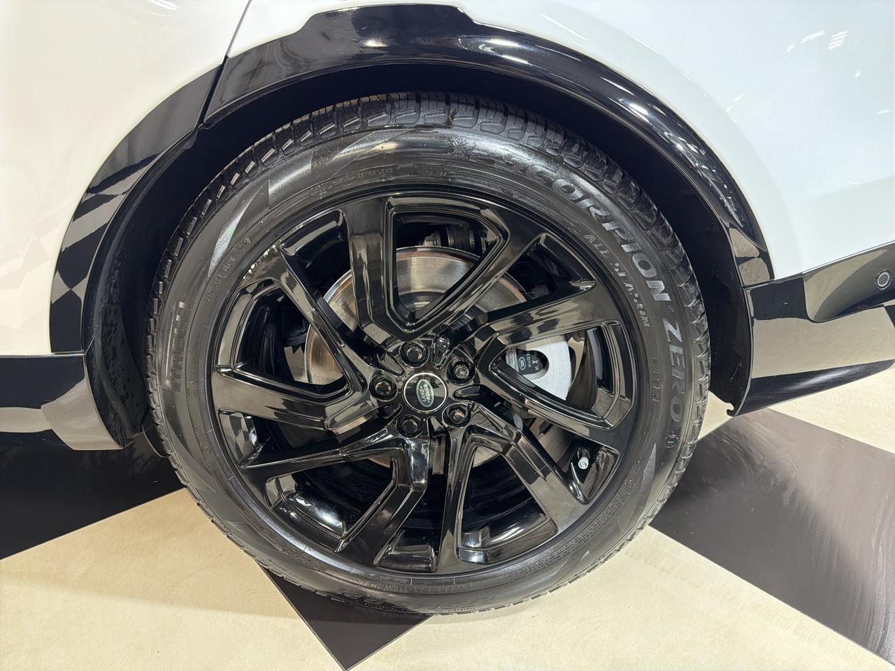 2024 Land Rover Discovery Dynamic SE Annapolis MD