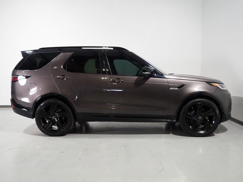 2024 Land Rover Discovery P360 Dynamic SE AWD *NAVIGATION, ADAPTIVE CRUISE, SAFETY ALERTS, 360 VIEW CAMERAS, PANORAMA MOONROOF, LEATHER, CLIMATE SEATS, HEATED STEERING, REMOTE START, POWER LIFTGATE, 22 INCH WHEELS, MERIDIAN AUDIO, WIRELESS CHARGING Round Rock TX