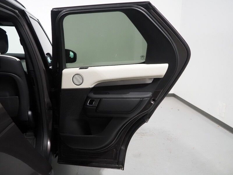 2024 Land Rover Discovery P360 Dynamic SE AWD *NAVIGATION, ADAPTIVE CRUISE, SAFETY ALERTS, 360 VIEW CAMERAS, PANORAMA MOONROOF, LEATHER, CLIMATE SEATS, HEATED STEERING, REMOTE START, POWER LIFTGATE, 22 INCH WHEELS, MERIDIAN AUDIO, WIRELESS CHARGING Round Rock TX