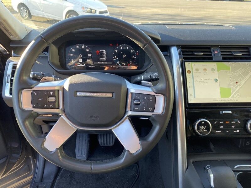 2024 Land Rover Discovery S