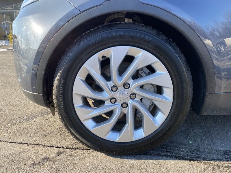2024 Land Rover Discovery S Springfield PA