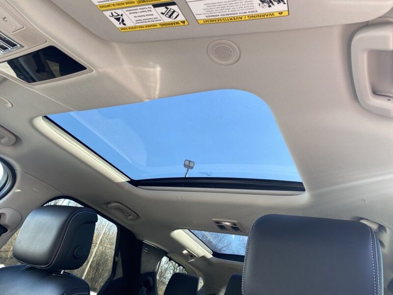 2024 Land Rover Discovery S Springfield PA