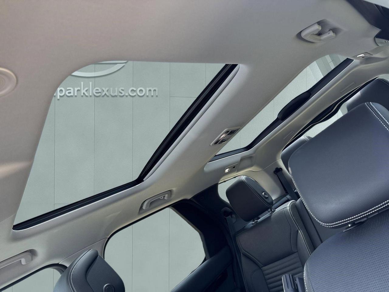 2024 Land Rover Discovery S San Antonio TX