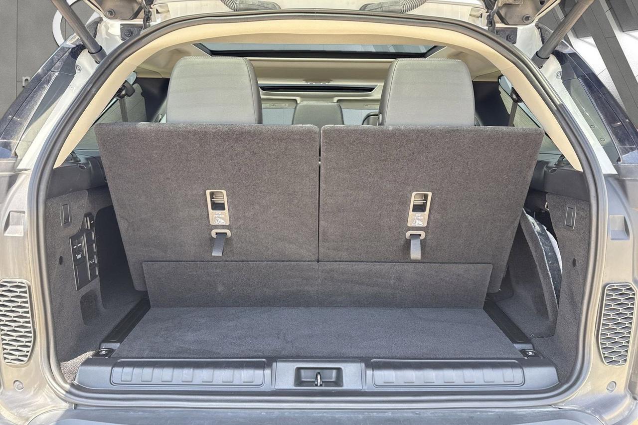 2024 Land Rover Discovery S San Antonio TX