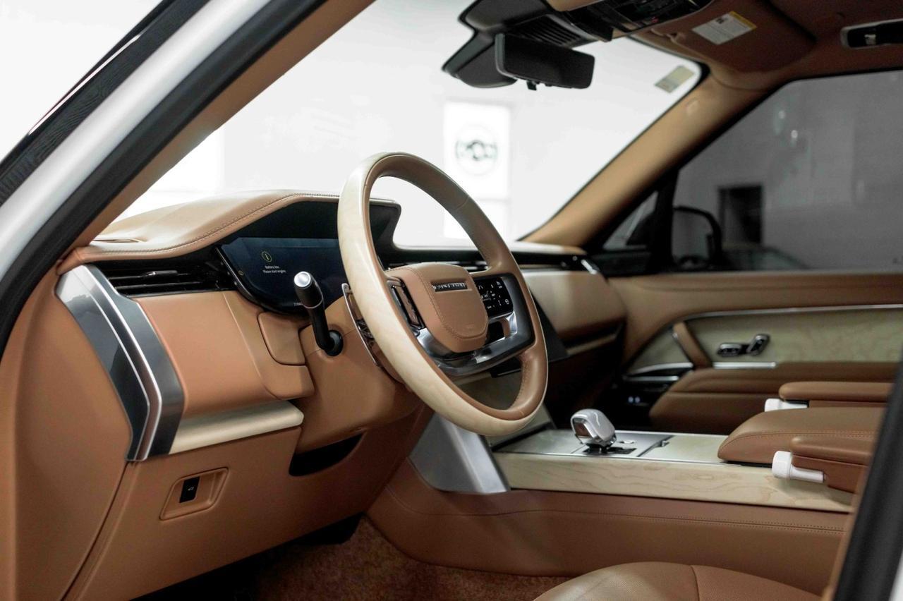 2024 Land Rover Range Rover LWB Autobiography SV P615