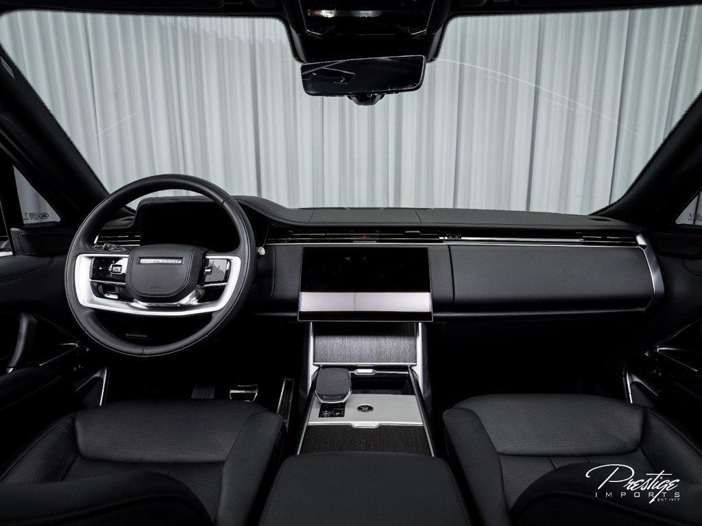2024 Land Rover Range Rover P530 SE LWB 7 Seat North Miami Beach FL