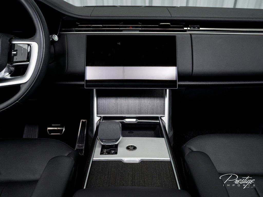 2024 Land Rover Range Rover P530 SE LWB 7 Seat North Miami Beach FL