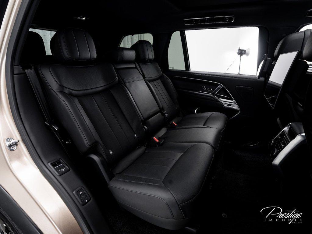2024 Land Rover Range Rover P530 SE LWB 7 Seat North Miami Beach FL