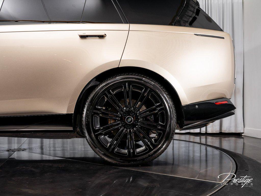 2024 Land Rover Range Rover P530 SE LWB 7 Seat North Miami Beach FL