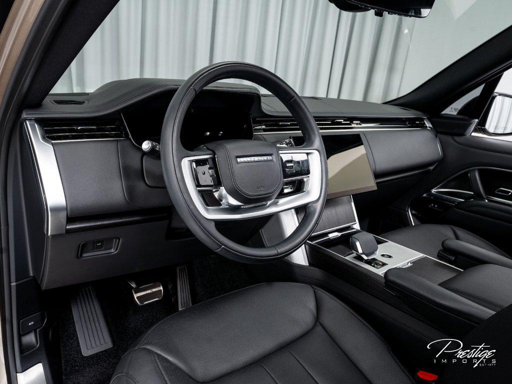 2024 Land Rover Range Rover P530 SE LWB 7 Seat North Miami Beach FL