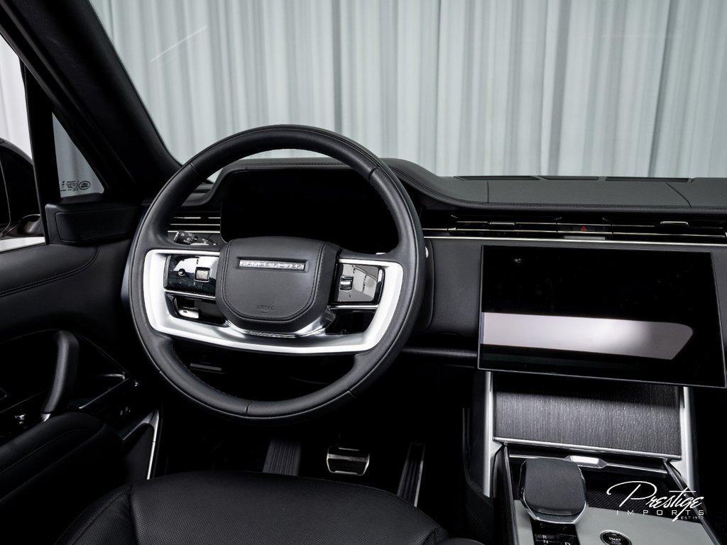 2024 Land Rover Range Rover P530 SE LWB 7 Seat North Miami Beach FL