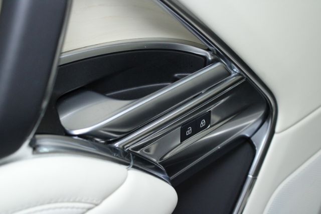 2024 Land Rover Range Rover P530 SE LWB Chantilly VA