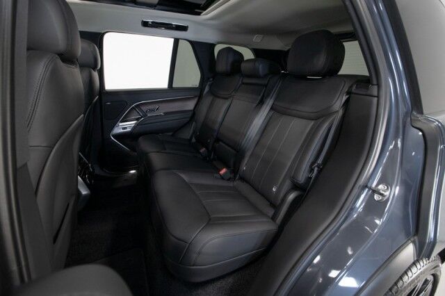 2024 Land Rover Range Rover Range Rover P400 SE *23 INCH FACTORY WHEELS* San Diego CA