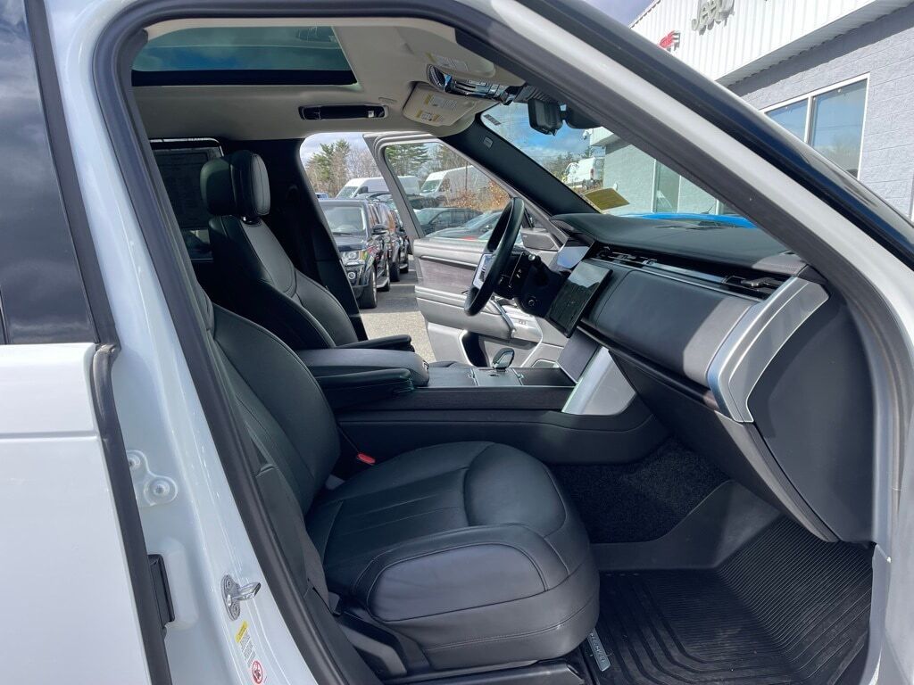 2024 Land Rover Range Rover SE Orange MA