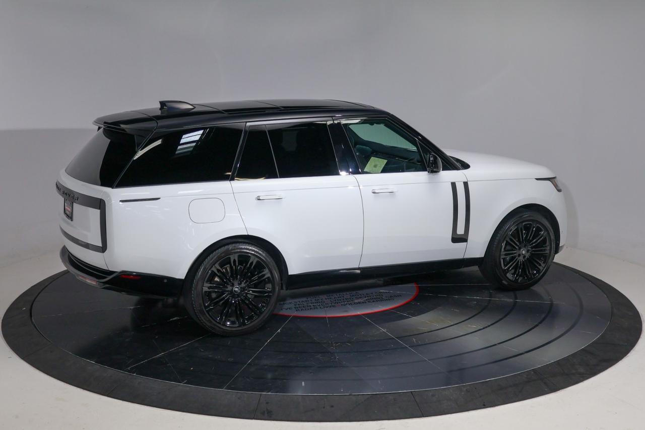 2024 Land Rover Range Rover SE