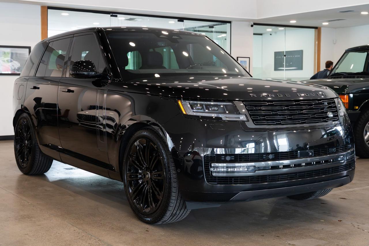 2024 Land Rover Range Rover SE