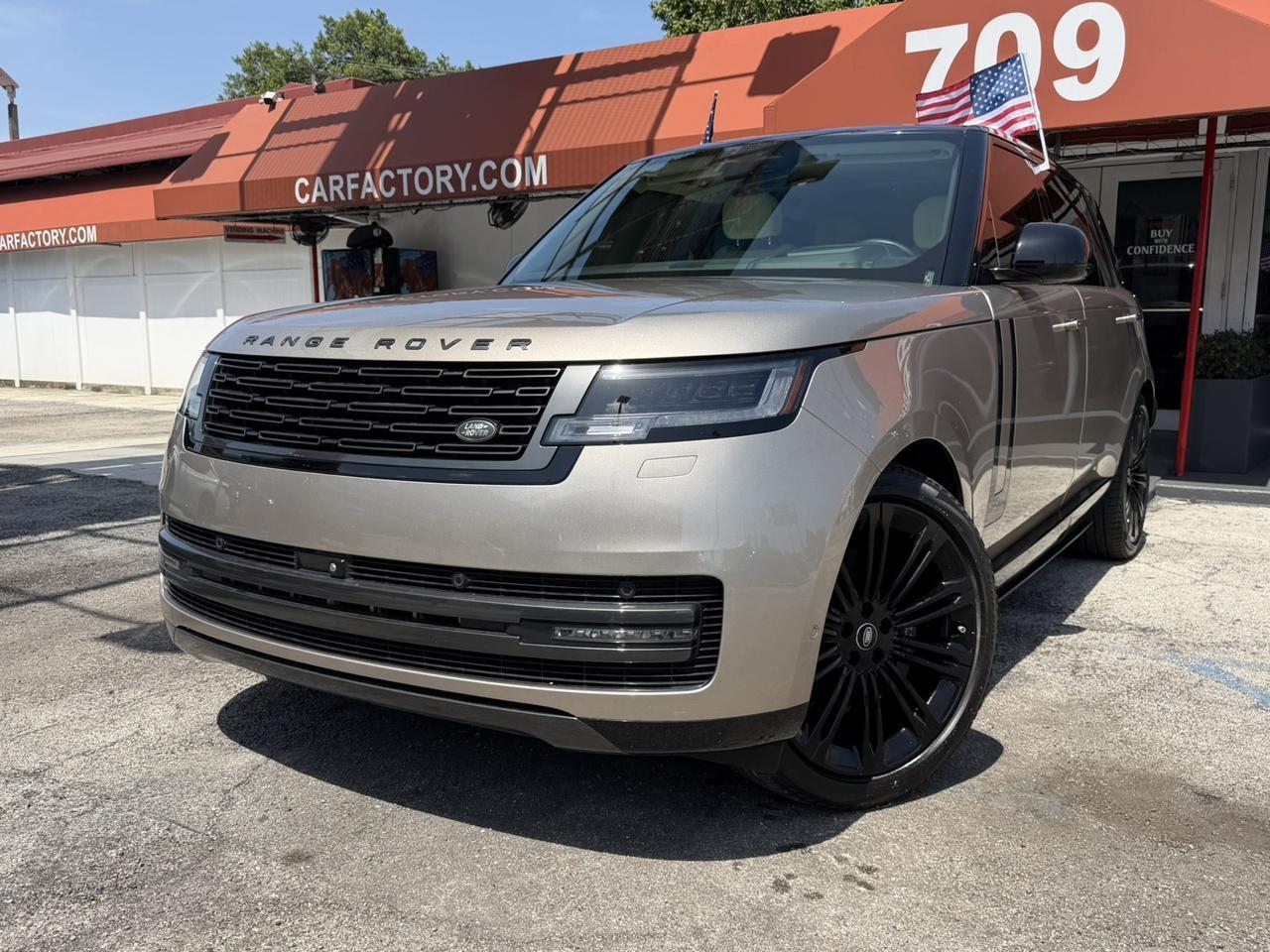 2024 Land Rover Range Rover SE